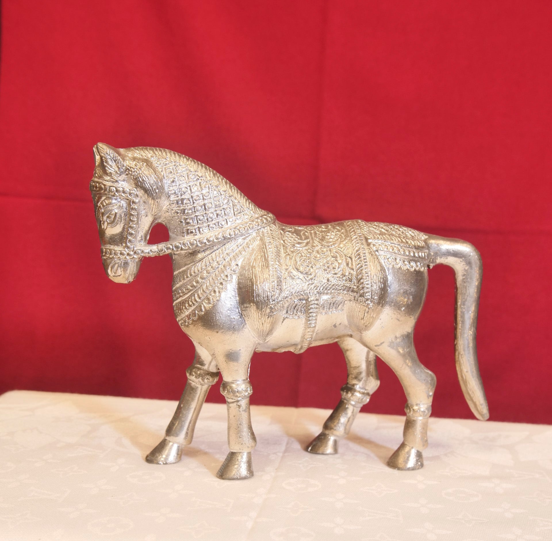 Silver-plated metal