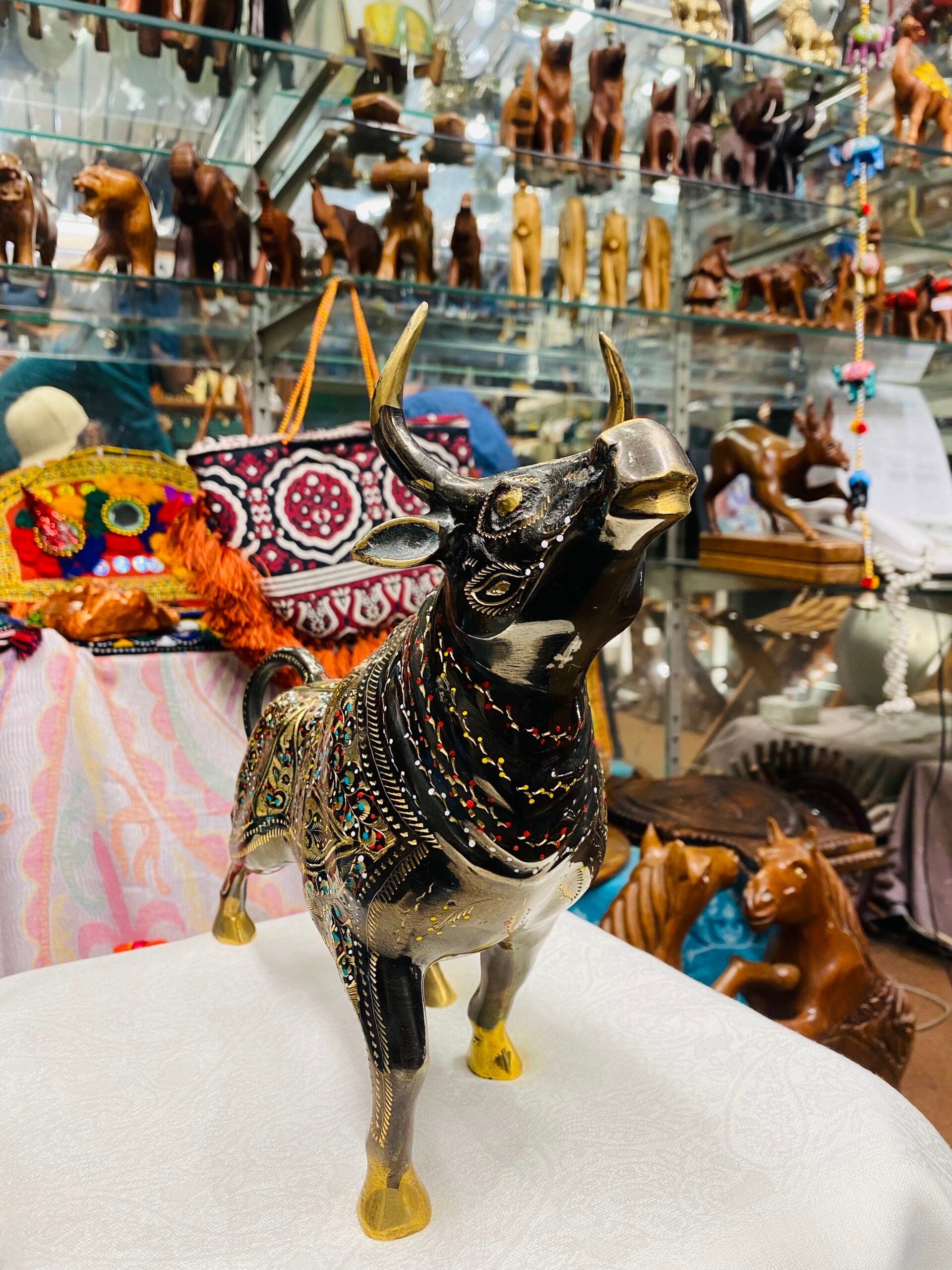 Brass Bull – Classic Figurine