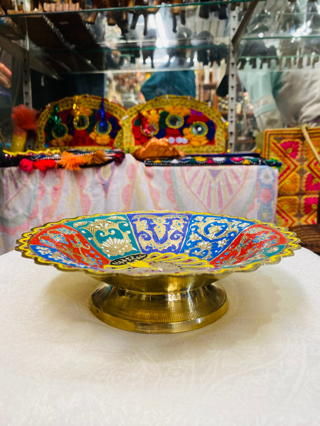 Brass Elegant Bowl – Decorative Accent