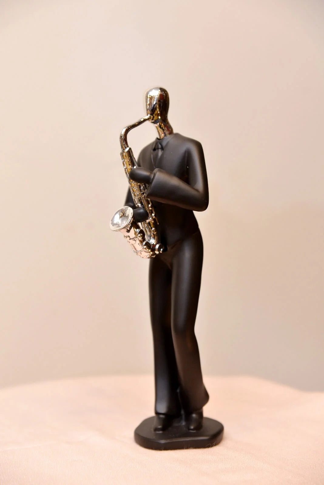 Pair of Musicians – Ceramic Figurines (Vocalist, Saxophonist & Guitarist)
